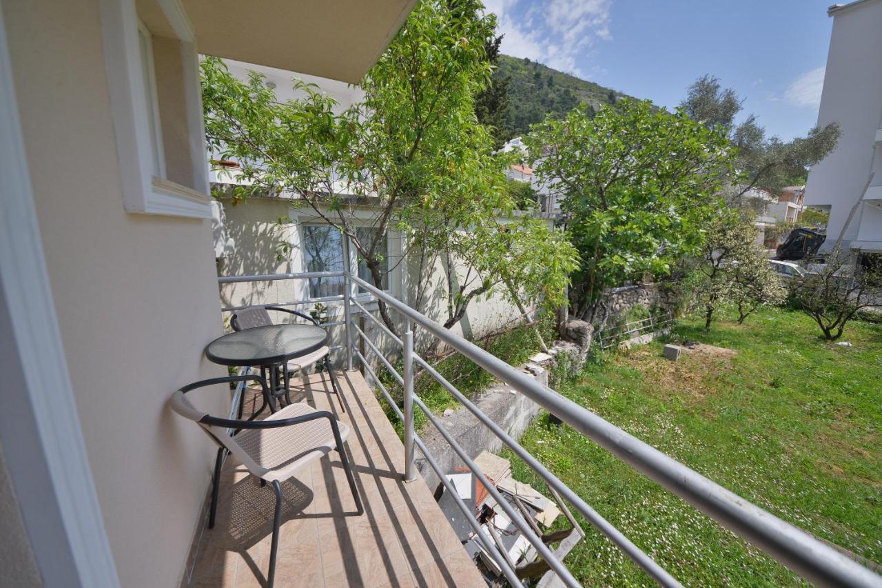Disney Apartments Budva Bagian luar foto
