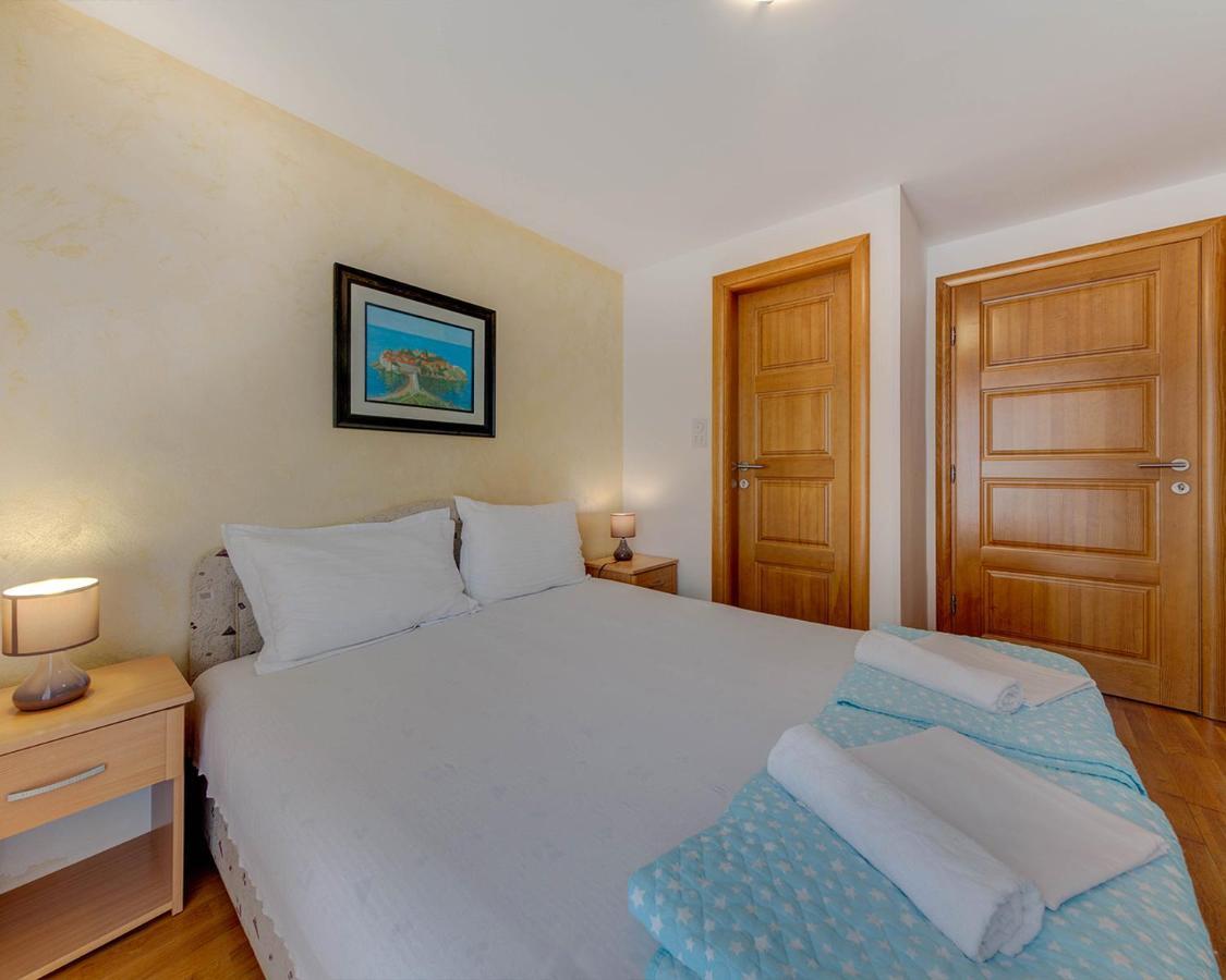 Disney Apartments Budva Bagian luar foto